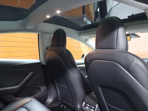 Used 2022 Tesla Model 3 Long Range AWD/4WD image 56
