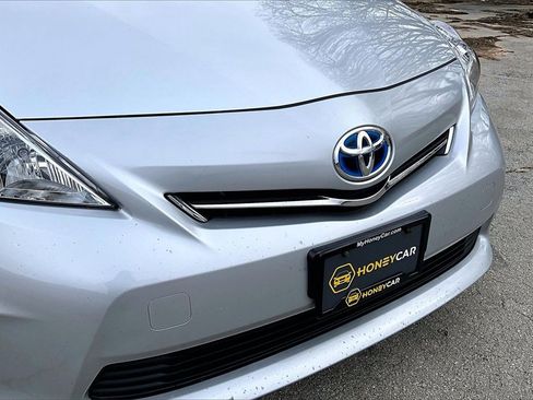 Used 2012 Toyota Prius V Three image 30