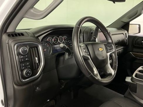 Used 2021 Chevrolet Silverado 1500 LT w/ Convenience Package II AWD/4WD image 18
