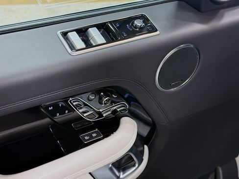 Used 2021 Land Rover Range Rover SV Autobiography Dynamic image 24