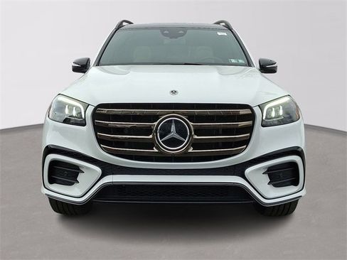 Certified 2026 Mercedes-Benz GLS 580 4MATIC image 2