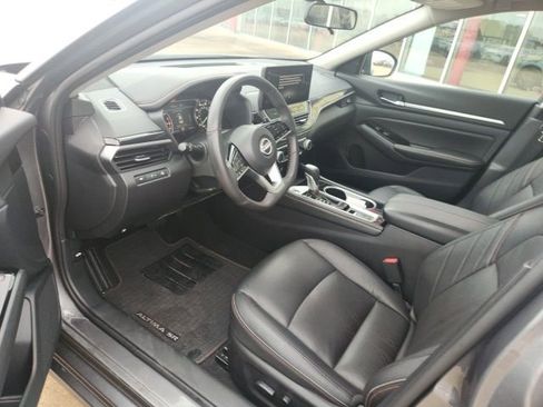 Certified 2024 Nissan Altima 2.5 SR w/ SR Premium Package image 14
