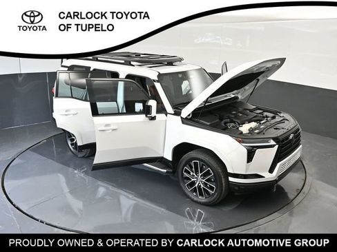 Used 2024 Lexus GX 550 w/ Accessory Package (Z1) AWD/4WD image 72