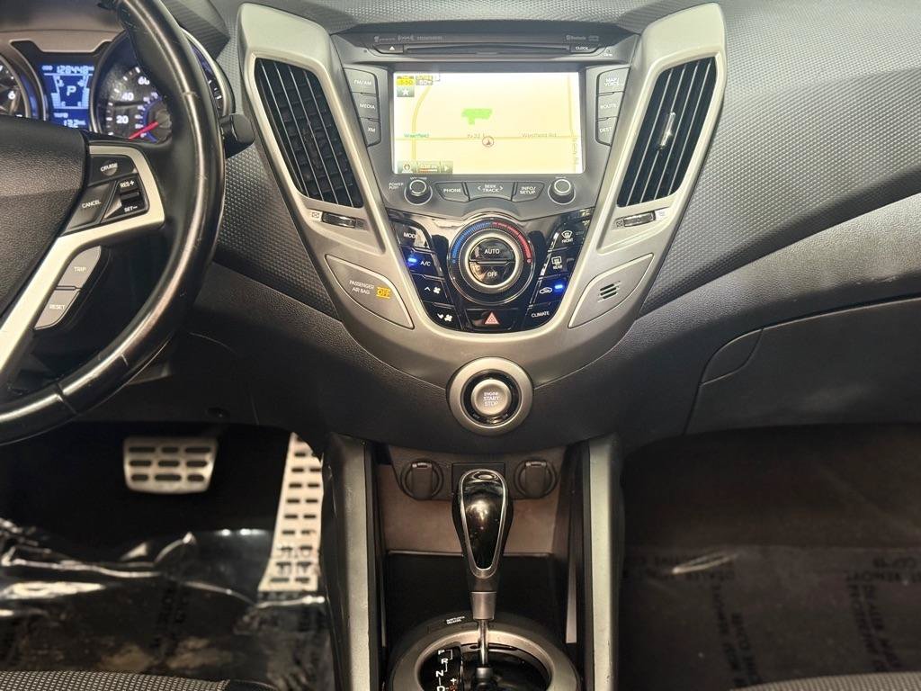 Used 2015 Hyundai Veloster w/ Option Group 03 FWD image 15