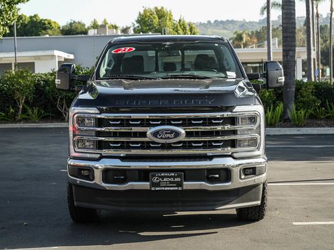 Used 2023 Ford F250 Lariat w/ Lariat Ultimate Package AWD/4WD image 2