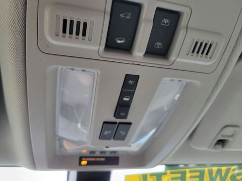 Used 2014 Cadillac SRX Luxury image 23