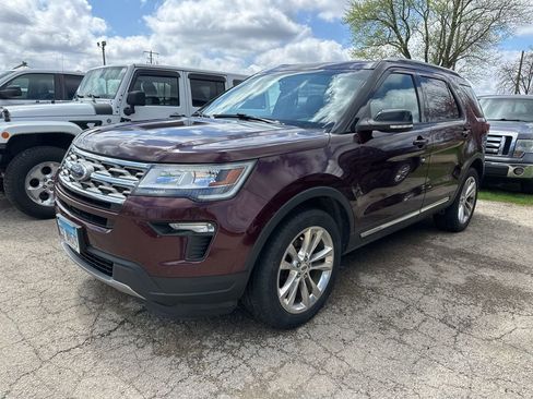Used 2018 Ford Explorer XLT w/ Equipment Group 202A image 14