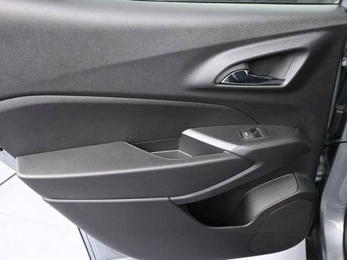 New 2026 Chevrolet Trax LT w/ Driver Confidence Package FWD image 29