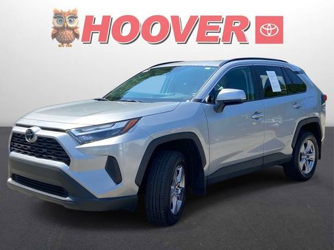 Used 2025 Toyota RAV4 XLE w/ Convenience Package FWD image 9