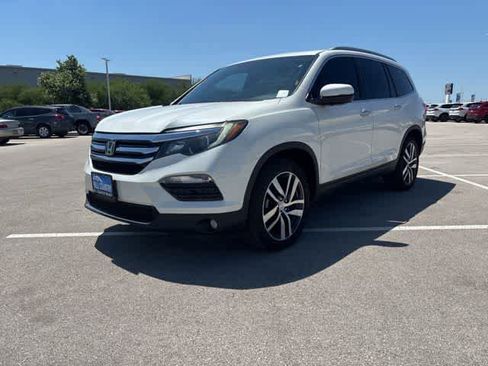 Used 2018 Honda Pilot Touring image 1