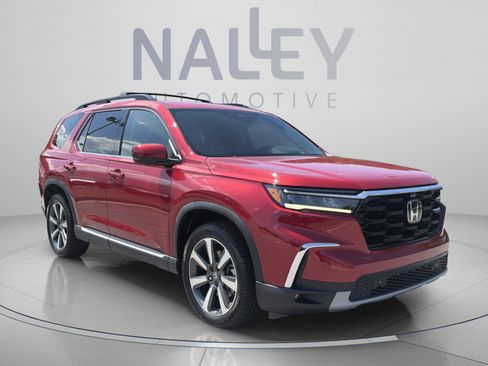 Used 2025 Honda Pilot Elite image 7