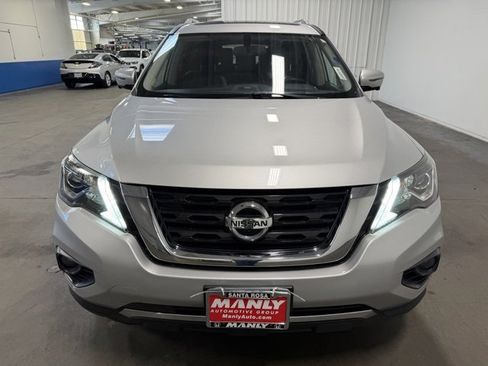 Used 2020 Nissan Pathfinder Platinum image 8