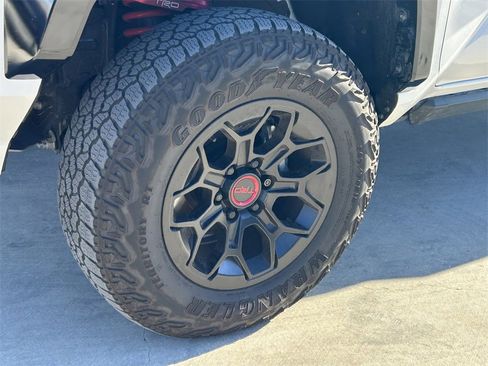 Used 2025 Toyota Tacoma TRD Pro image 9