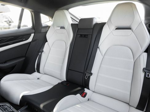Certified 2026 Porsche Panamera RWD image 28