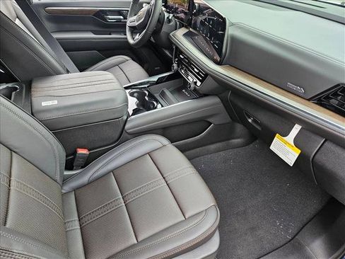 New 2026 Chevrolet Suburban High Country image 15