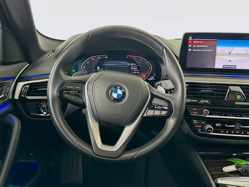 Used 2022 BMW 530i w/ Convenience Package RWD image 18
