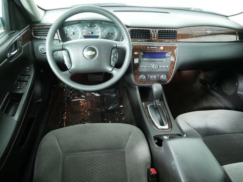 Used 2016 Chevrolet Impala LT FWD image 20