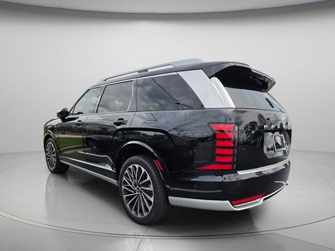 Certified 2026 Hyundai Palisade Calligraphy FWD image 8