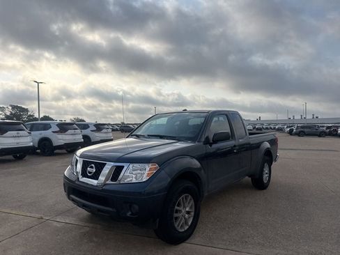 Used 2016 Nissan Frontier SV image 8