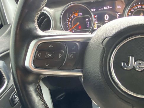 Used 2020 Jeep Wrangler Unlimited Sahara image 26