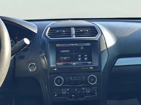 Used 2016 Ford Explorer XLT w/ Equipment Group 202A FWD image 26