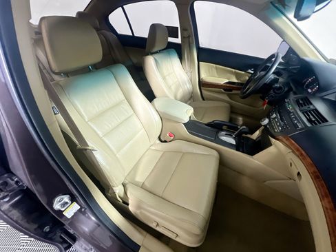 Used 2011 Honda Accord EX-L image 29