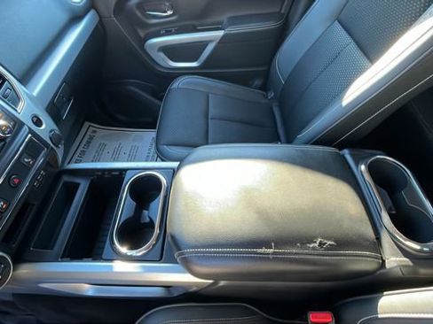 Used 2019 Nissan Titan PRO-4X AWD/4WD image 16