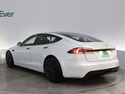 Used 2022 Tesla Model S AWD/4WD image 17