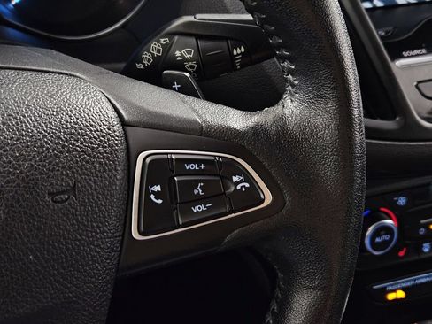 Used 2017 Ford Escape Titanium FWD image 19