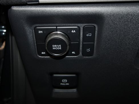 New 2026 Ford Expedition Active image 7