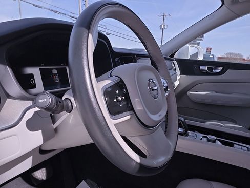 Used 2023 Volvo XC60 B5 Plus w/ Climate Package image 18