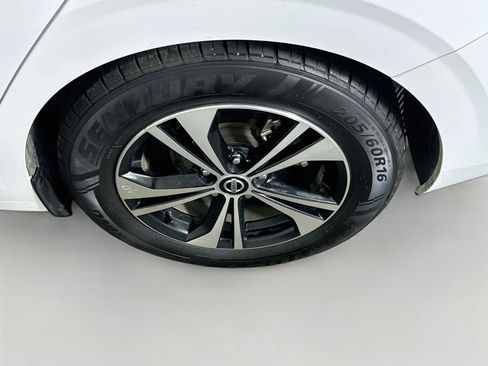 Used 2022 Nissan Sentra SV FWD image 11