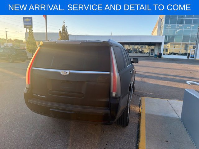 Used 2020 Cadillac Escalade Luxury AWD/4WD image 7