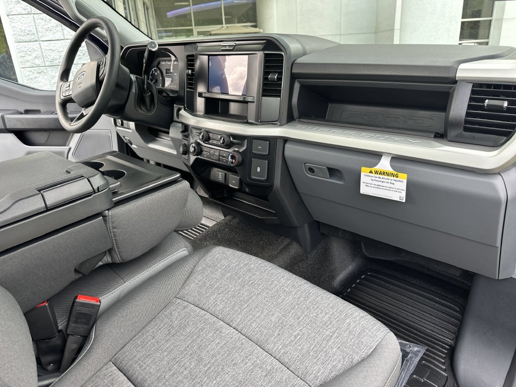 New 2025 Ford F350 XL w/ 360-Degree Camera Package RWD image 14