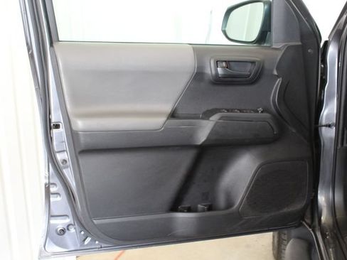 Used 2021 Toyota Tacoma SR w/ SR Convenience Package RWD image 9