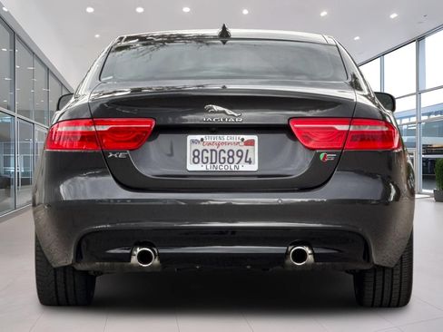 Used 2018 Jaguar XE S RWD image 5