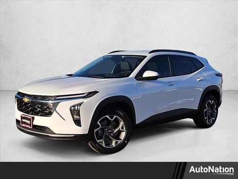 New 2026 Chevrolet Trax LT w/ LT Convenience Package image 1