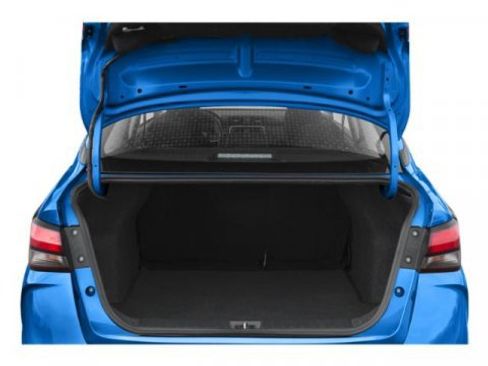 Used 2021 Nissan Versa SR image 14