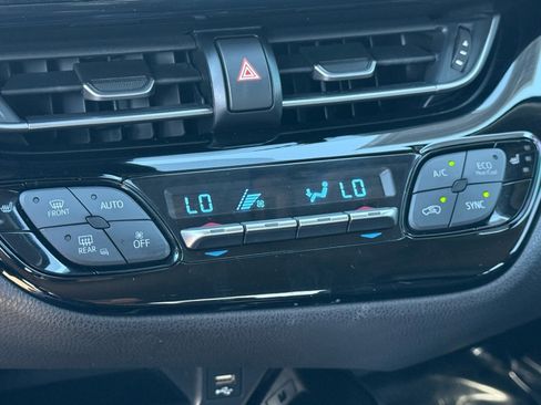 Used 2020 Toyota C-HR Limited image 23