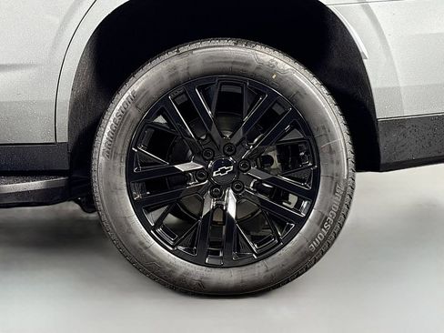 Used 2026 Chevrolet Tahoe Premier AWD/4WD image 35
