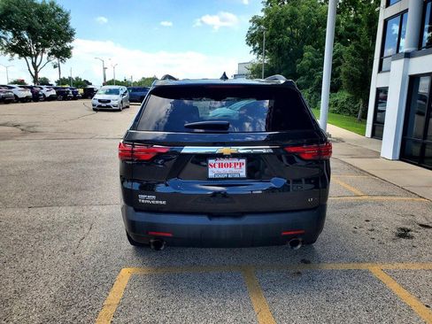 Used 2023 Chevrolet Traverse LT w/ LPO, Cargo Package FWD image 6