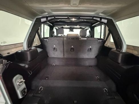 Used 2024 Jeep Wrangler Unlimited Rubicon 4xe AWD/4WD image 10