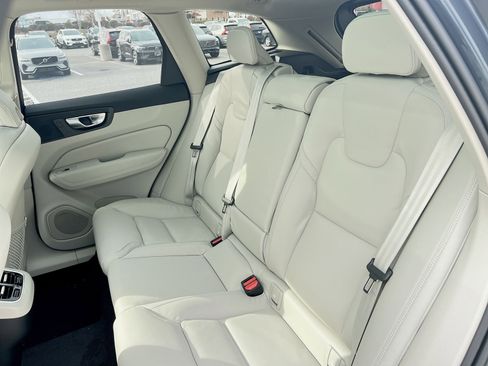 New 2026 Volvo XC60 B5 Ultra w/ Climate Package image 24
