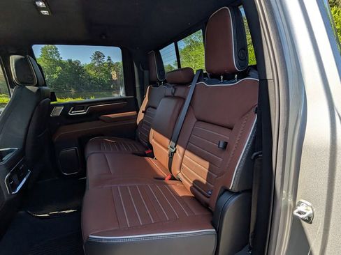 Used 2025 GMC Sierra 2500 Denali Ultimate image 22