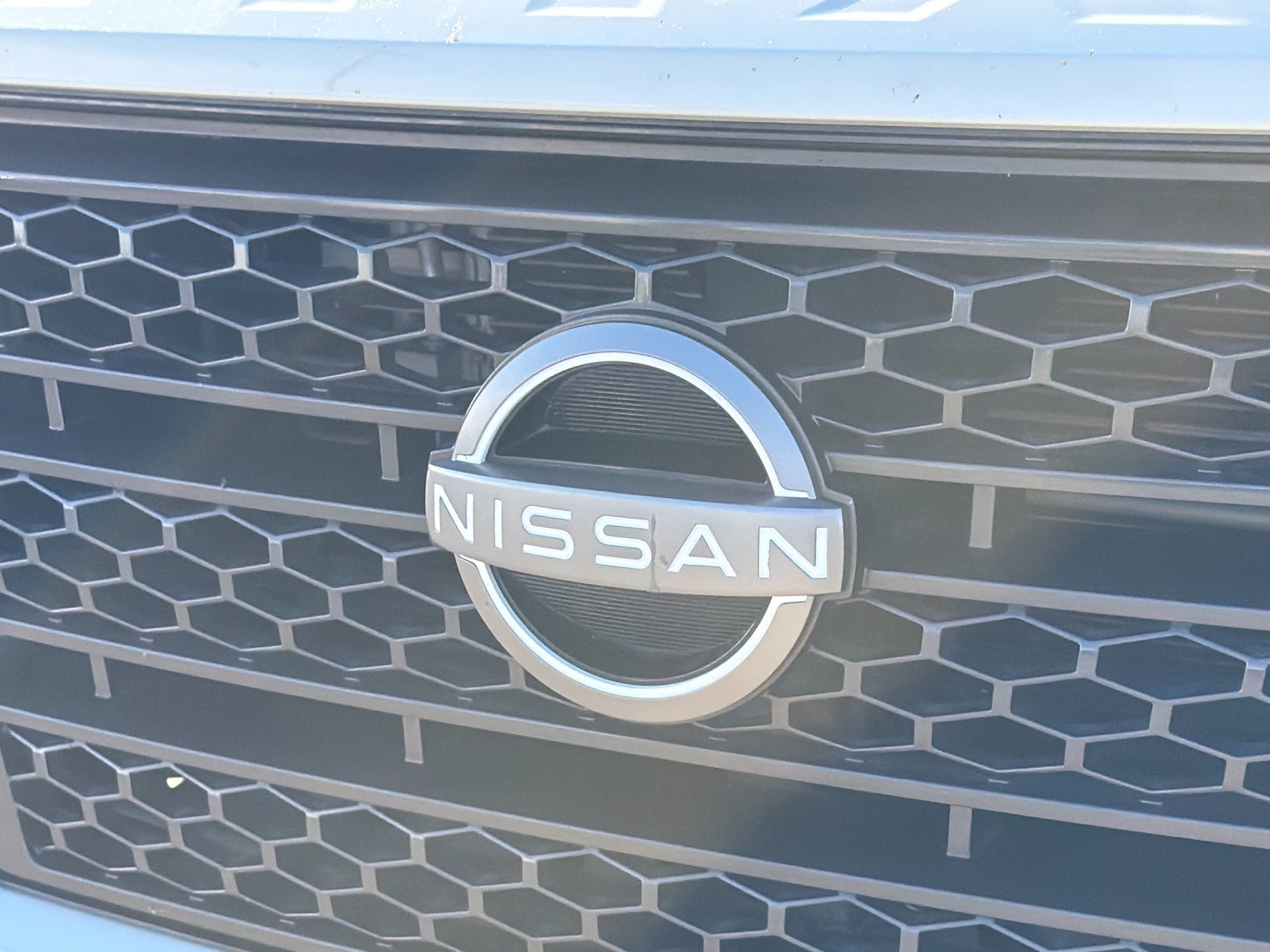 Used 2024 Nissan Titan SV w/ SV Convenience Package RWD image 35