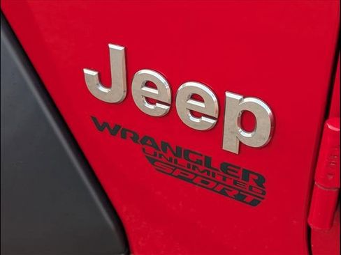 Used 2018 Jeep Wrangler Unlimited Sport S image 19