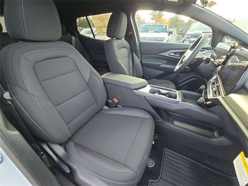 New 2026 Chevrolet Equinox EV LT w/ LPO, All-Weather Mat Package image 29