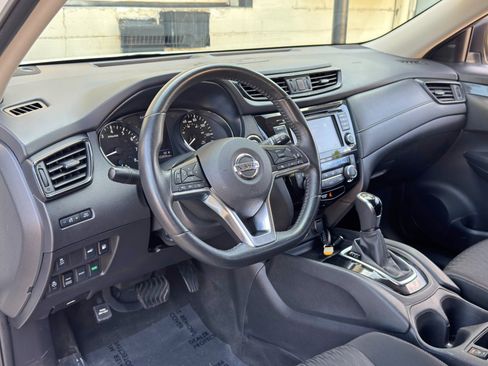 Used 2018 Nissan Rogue SV w/ Sun & Sound Touring Package AWD/4WD image 13