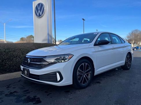 Used 2023 Volkswagen Jetta Sport image 1