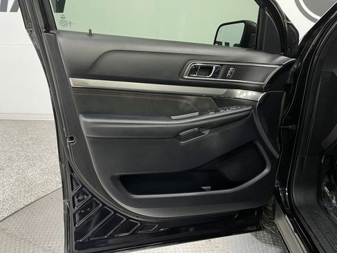 Used 2019 Ford Explorer XLT w/ Equipment Group 202A image 16